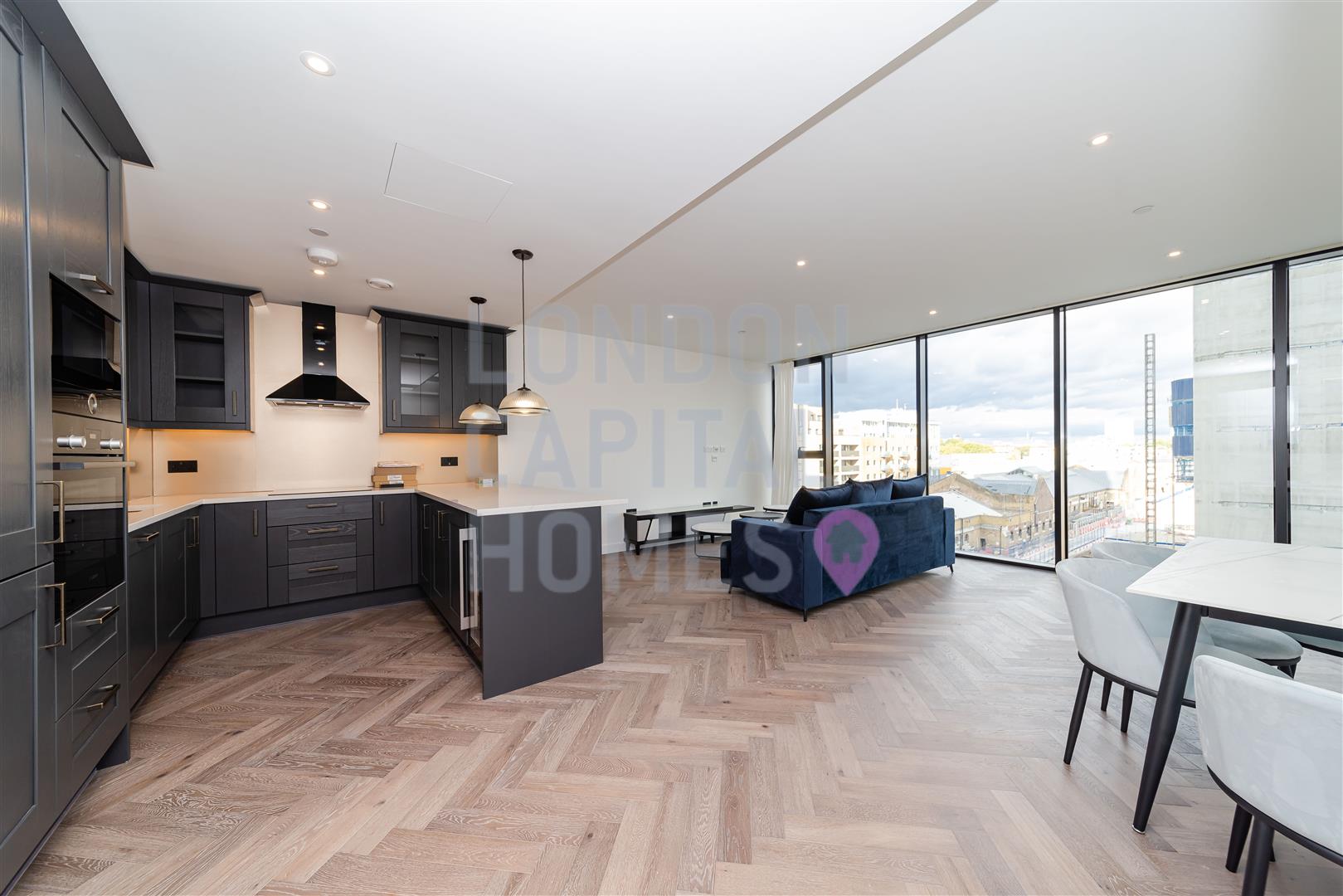 2 bed property in 1 Merino Gardens, London